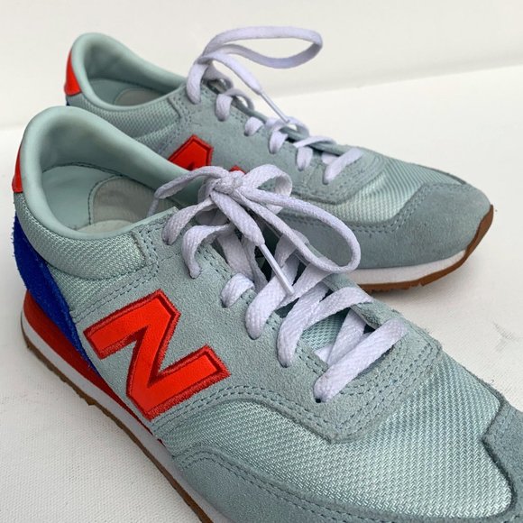 New Balance Sneakers Women, Size 7 - Picture 2 of 3